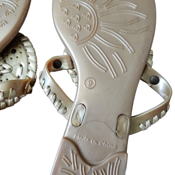 Jack Rogers Cream Gold Medallion Summer Sandals Size 9 - Picture 4 of 5